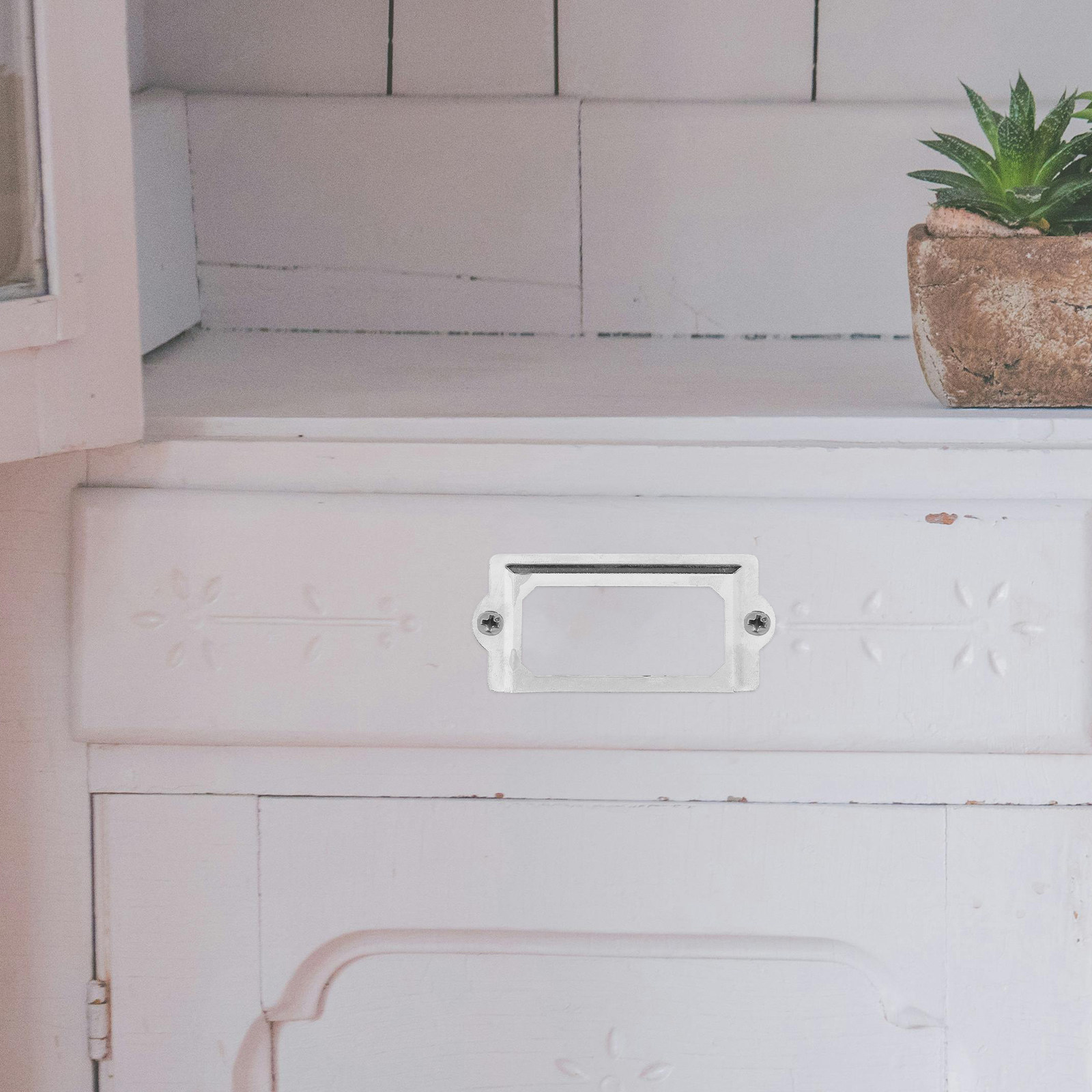 Furniture Hardware Names - 1 ชุด กรอบป้ายชื่อลิ้นชักเหล็กพรีเมียม ที่ใส่ป้ายชื่อตู้โลหะสไตล์วินเทจ กล่องจัดระเบียบเอกสาร อุปกรณ์เฟอร์นิเจอร์สไตล์เรโทร