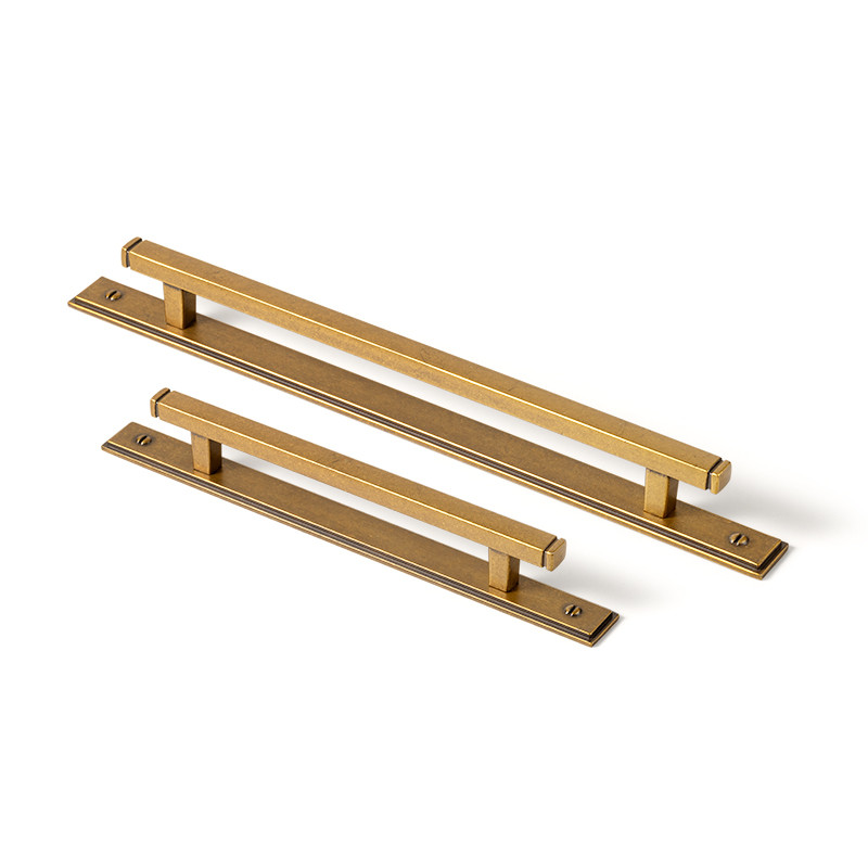 Furniture Hardware With Backplate - Goo-Ki ชุด 2 ชิ้น มือจับตู้ทองเหลืองโบราณ พร้อมแผ่นรองหลัง